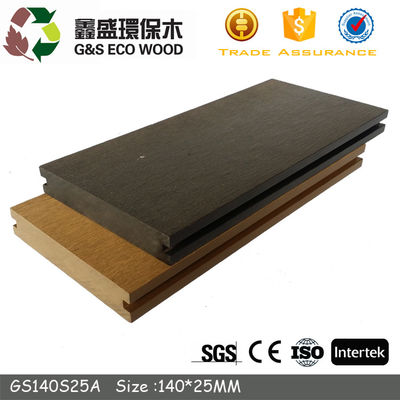 Ubin Lantai Komposit Plastik Kayu yang Dapat Didaur Ulang 140 X 25mm Decking Komposit Padat