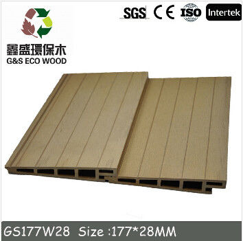 Lantai Komposit Plastik Kayu Sementara 205 X 20MM Panel Dinding Wpc Tahan Api Luar Ruangan