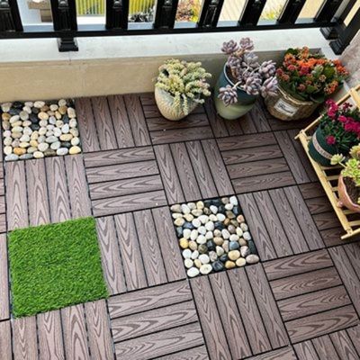 300X300MM Coklat WPC DIY Decking Papan Decking Plastik Berongga Tahan Penuaan